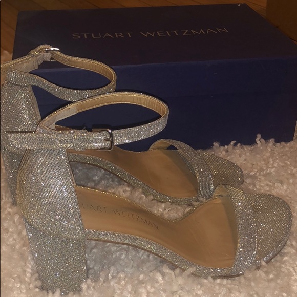 Stuart Weitzman - Picture 1 of 3